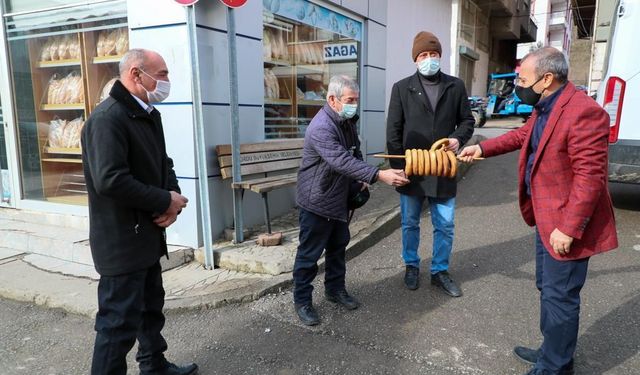 Ordu Valisi Tuncay Sonel, Simit Sattı