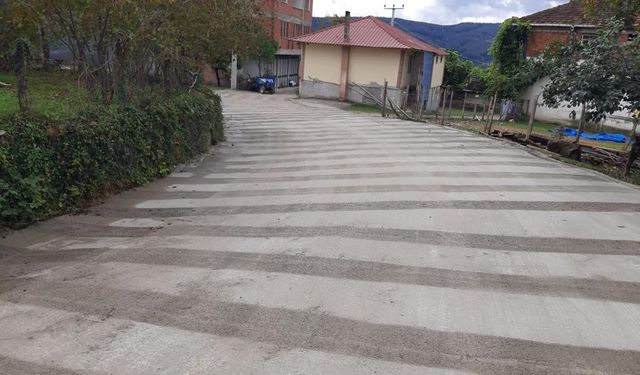 Ordu Kumru'da Bağlantı Yolları Betonla Buluşuyor