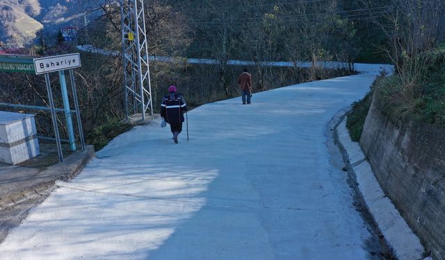 ALTINORDU BAHARİYE’DE BETON YOL ÇALIŞMALARI TAMAMLANDI